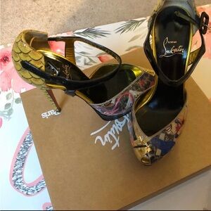 Barely worn Women’s luxury designer heels.